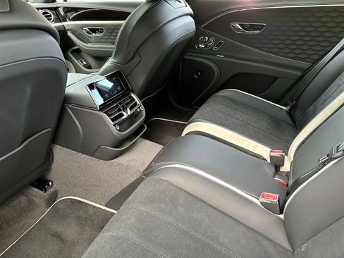 New 2025 Bentley Flying Spur Plug-In Hybrid AWD/4WD image 10