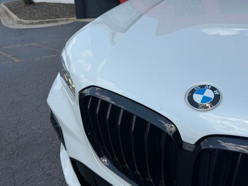 Used 2023 BMW X5 sDrive40i w/ M Sport Package RWD image 3