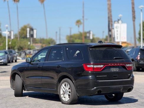 Used 2024 Dodge Durango GT RWD image 2