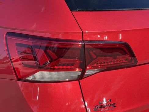 Used 2023 Volkswagen Taos SEL image 7