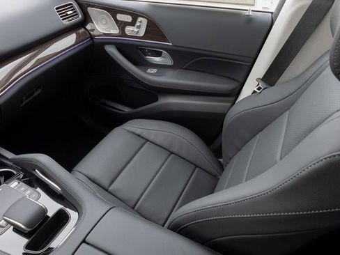 Certified 2025 Mercedes-Benz GLE 450e 4MATIC image 27