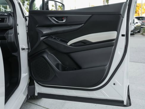 Used 2024 Subaru Ascent Premium w/ Convenience Package image 36