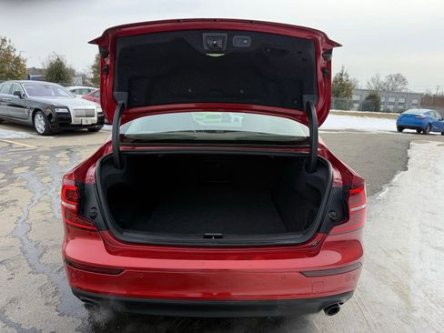 Used 2019 Volvo S60 T5 Momentum image 46