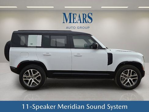 Used 2024 Land Rover Defender 110 X-Dynamic SE image 7