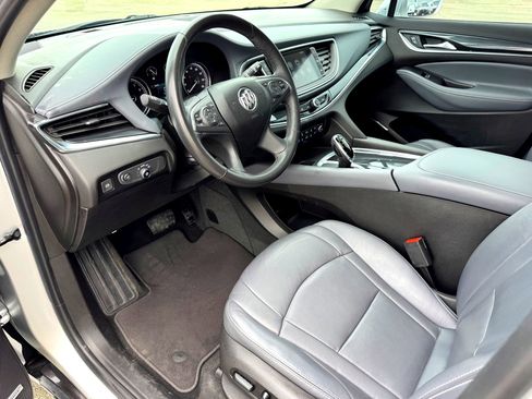 Used 2018 Buick Enclave Premium FWD image 11