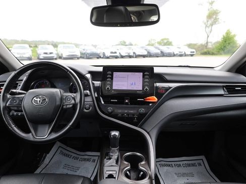 Used 2021 Toyota Camry SE w/ Cold Weather Package AWD/4WD image 14