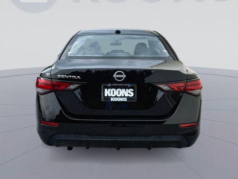 Used 2025 Nissan Sentra SV FWD image 5