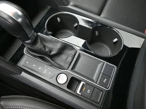 Used 2019 Volkswagen Atlas SEL FWD image 36