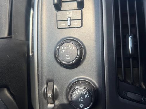 Used 2018 Chevrolet Silverado 1500 LTZ Z71 w/ Redline Edition AWD/4WD image 9
