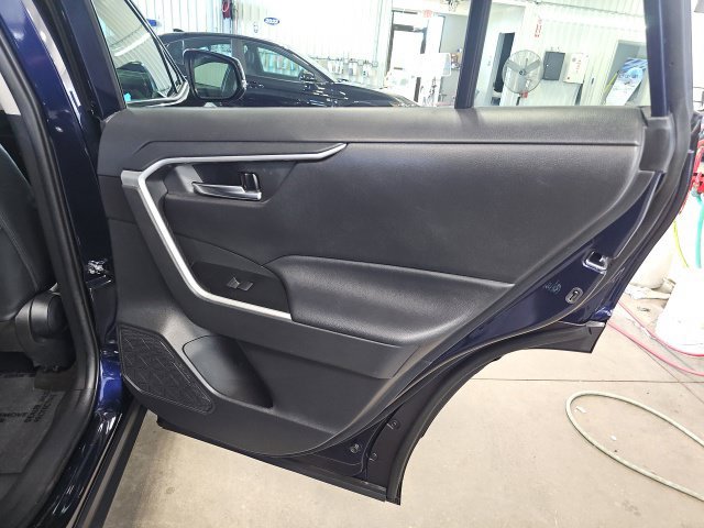 Used 2021 Toyota RAV4 XLE Premium AWD/4WD image 36