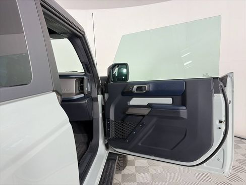 Used 2021 Ford Bronco Outer Banks w/ Sasquatch Package AWD/4WD image 28
