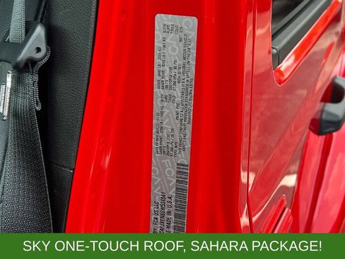 Used 2025 Jeep Wrangler Unlimited Sahara w/ Safety Group AWD/4WD image 10