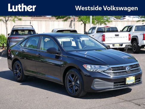 Used 2023 Volkswagen Jetta SE FWD image 1