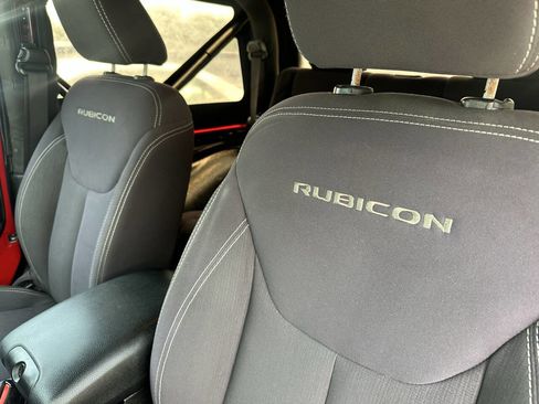 Used 2013 Jeep Wrangler Rubicon w/ Connectivity Group AWD/4WD image 14