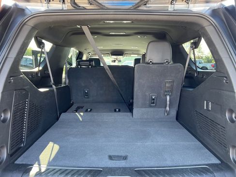 Used 2023 Chevrolet Suburban LT image 58