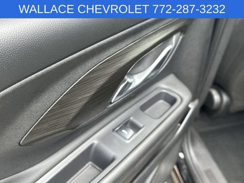 Used 2024 GMC Terrain SLE FWD image 12