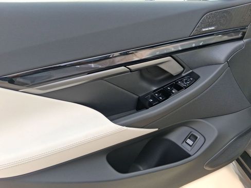 New 2026 BMW i5 eDrive40 w/ Premium Package image 11