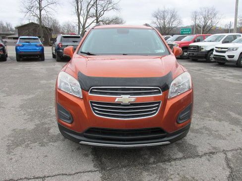 Used 2016 Chevrolet Trax LT w/ LT Convenience Package AWD/4WD image 2