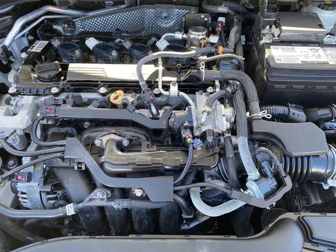 Used 2024 Toyota Corolla LE image 9