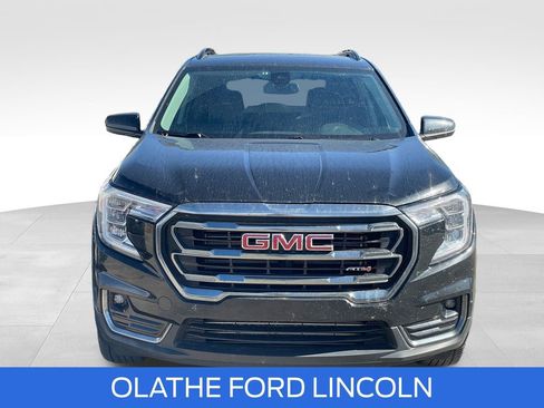 Used 2023 GMC Terrain AT4 image 30