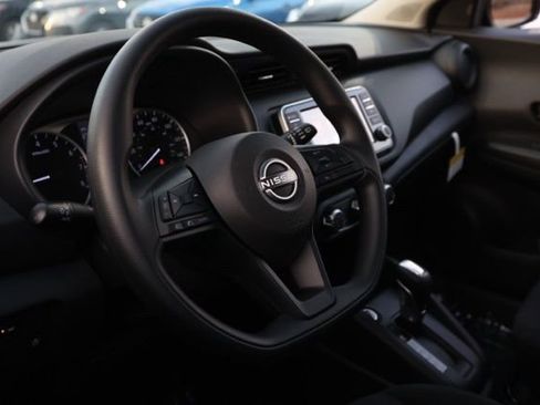 New 2025 Nissan Kicks Play S image 14