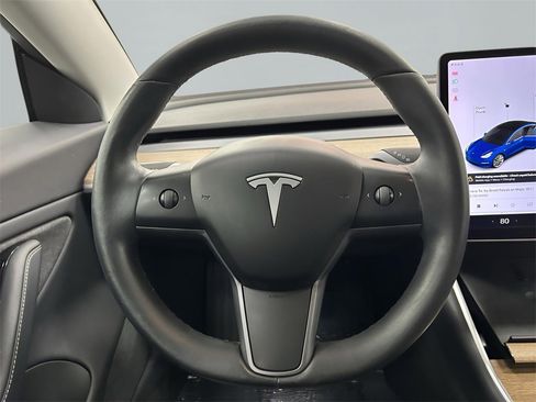 Used 2018 Tesla Model 3 Long Range image 15