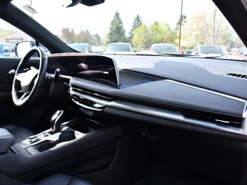 Used 2024 Cadillac XT4 Sport AWD/4WD image 15
