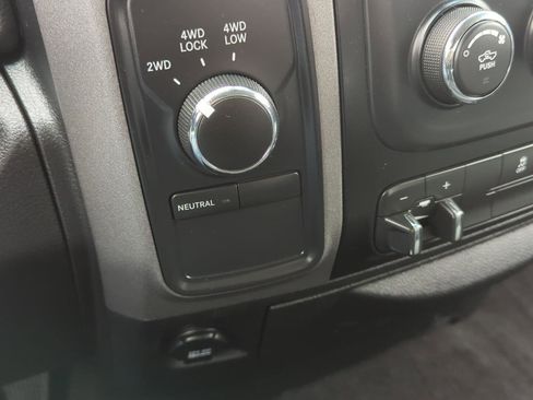 Used 2018 RAM 3500 Tradesman w/ Chrome Appearance Group image 22