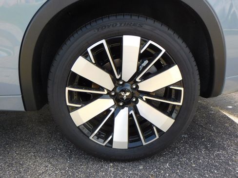 New 2025 Mitsubishi Outlander SEL image 4