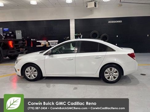 Used 2016 Chevrolet Cruze LS FWD image 5
