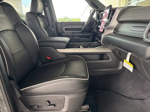 New 2026 RAM 3500 Laramie AWD/4WD image 21