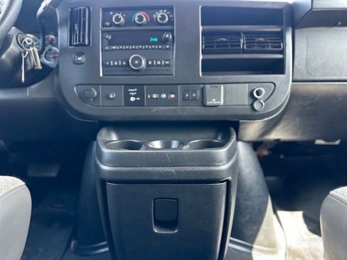 Used 2025 Chevrolet Express 3500 LT w/ LT Preferred Equipment Group RWD image 20