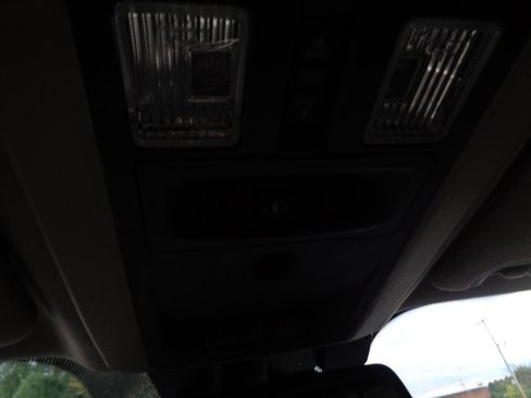 Used 2014 RAM 1500 Laramie w/ Convenience Group AWD/4WD image 29