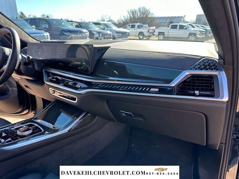 Used 2026 BMW X7 M60i image 31