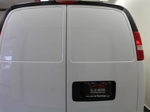 Used 2023 Chevrolet Express 2500 image 5