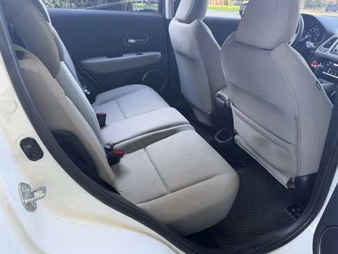 Used 2021 Honda HR-V EX image 21