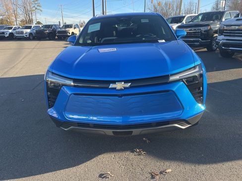 Used 2025 Chevrolet Blazer EV LT w/ Super Cruise Package image 8