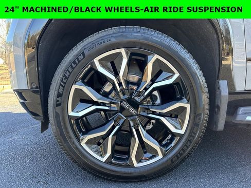 Used 2025 GMC Sierra EV Denali image 2