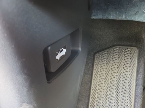 New 2026 Honda HR-V LX image 13