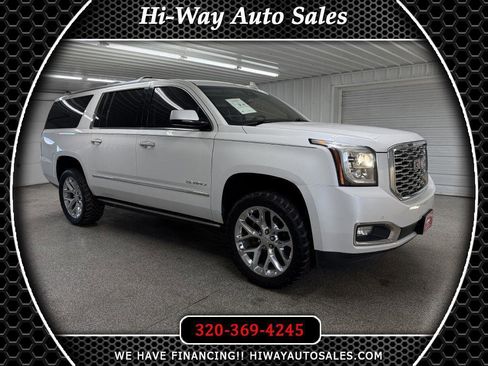 Used 2020 GMC Yukon XL Denali w/ Denali Ultimate Package AWD/4WD image 1