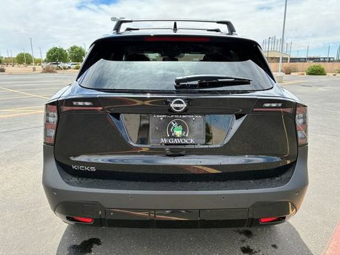 New 2026 Nissan Kicks SV w/ Cold Weather Package FWD image 5