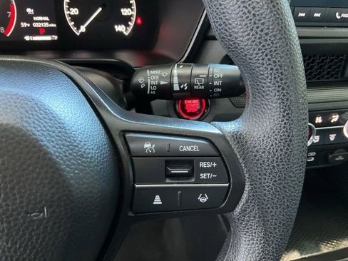 Used 2023 Honda CR-V EX image 12