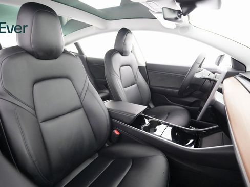 Used 2020 Tesla Model 3 Standard Range image 10