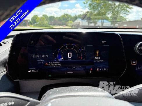 Used 2024 Chevrolet Traverse LT w/ Midnight/Sport Edition FWD image 17