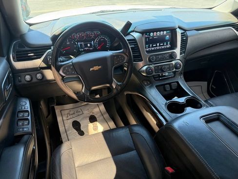 Used 2018 Chevrolet Tahoe LT w/ LT Signature Package AWD/4WD image 13