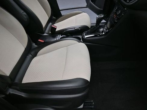 Used 2020 Buick Encore Preferred w/ Safety Package FWD image 26