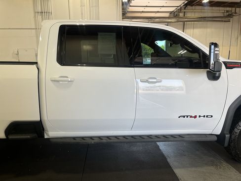 Used 2026 GMC Sierra 3500 AT4 w/ AT4 Premium Plus Package AWD/4WD image 5
