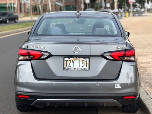 Used 2021 Nissan Versa SV image 4