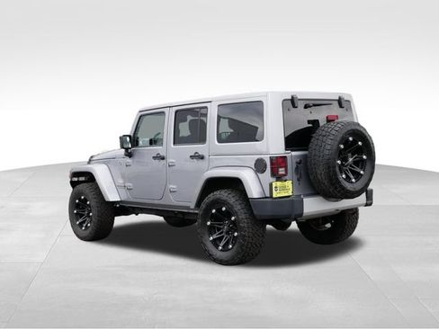 Used 2013 Jeep Wrangler Unlimited Sahara w/ Dual Top Group AWD/4WD image 7