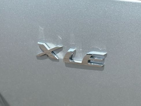 Used 2025 Toyota Corolla Cross XLE w/ Convenience Package FWD image 10